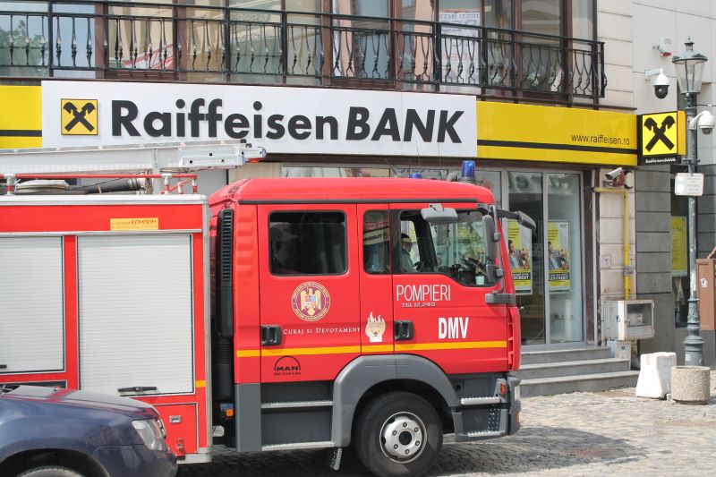 Refinantarea creditului: ce-mi poate face banca daca nu duc inchiderea de&nbsp;cont?