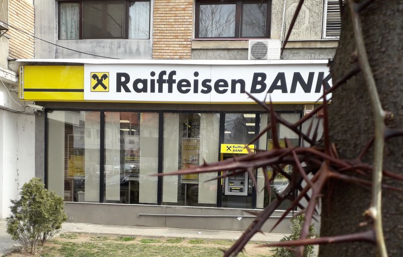 Raiffeisen nu vrea sa-mi scada rata la credit, desi sunt in somaj. Ce pot sa&nbsp;fac?