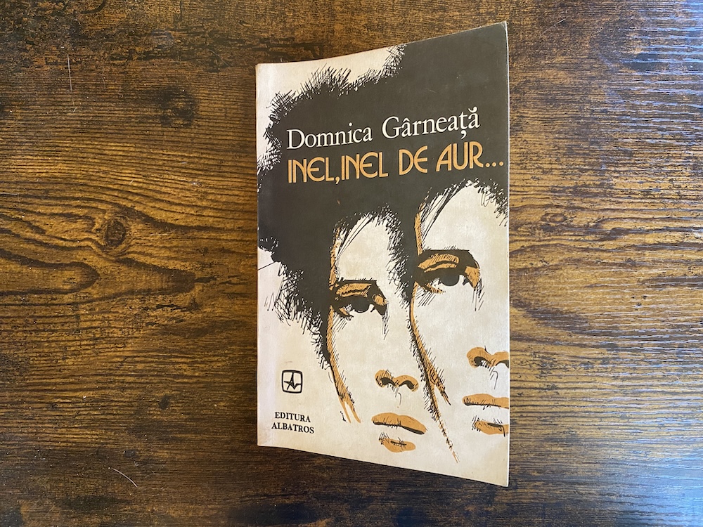 Cu toate că nu mă iubea, eu abia așteptam să-i zăresc trăsura
